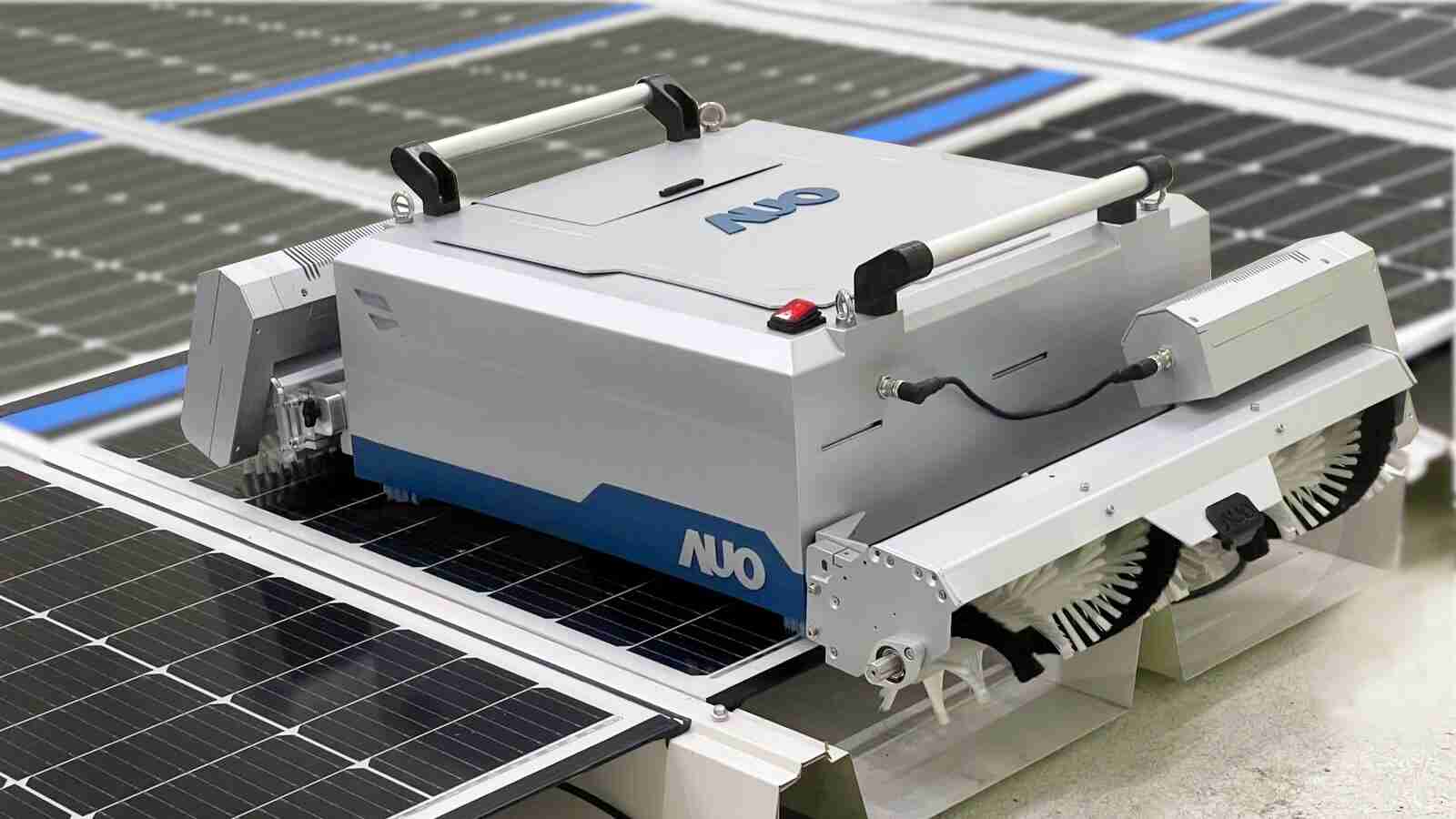 菠菜论坛致力EPC场域技术升级，，，导入清洁机器人搭配传感器与AI数据分析，，，，大幅减少维运成本