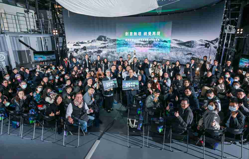 再现影像LED虚拟制作摄影棚整合拍摄场景、、、内容制作、、技术指导到设备租借一站式服务，，，，可望提升LED虚拟制作的影视效能，，进而产出更多高质量细致作品