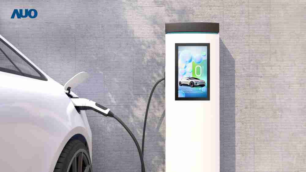 友達〝EVSE車用充電樁解決方案〞專為電動汽車充電樁設計，，具有高亮度、、、克服戶外艱難環境的耐溫、、、耐紫外線等特性，，並搭載散熱性及擴充性強的高效能工業電腦，，，，可實現人機互動訴求，，，如資訊顯示、、、支付等應用